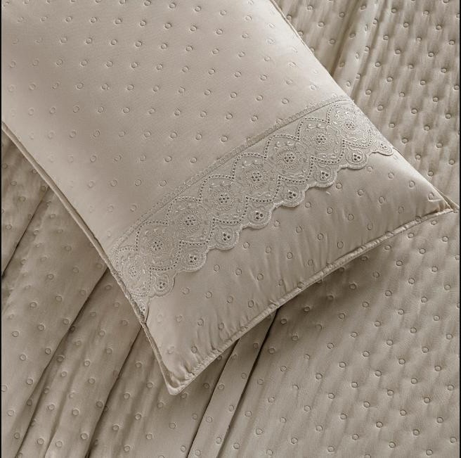 Kit Cobre Leito Percal 200 Fios Queen 3 Peças Matelado Ultrassônico Laise Bordado - Nobless